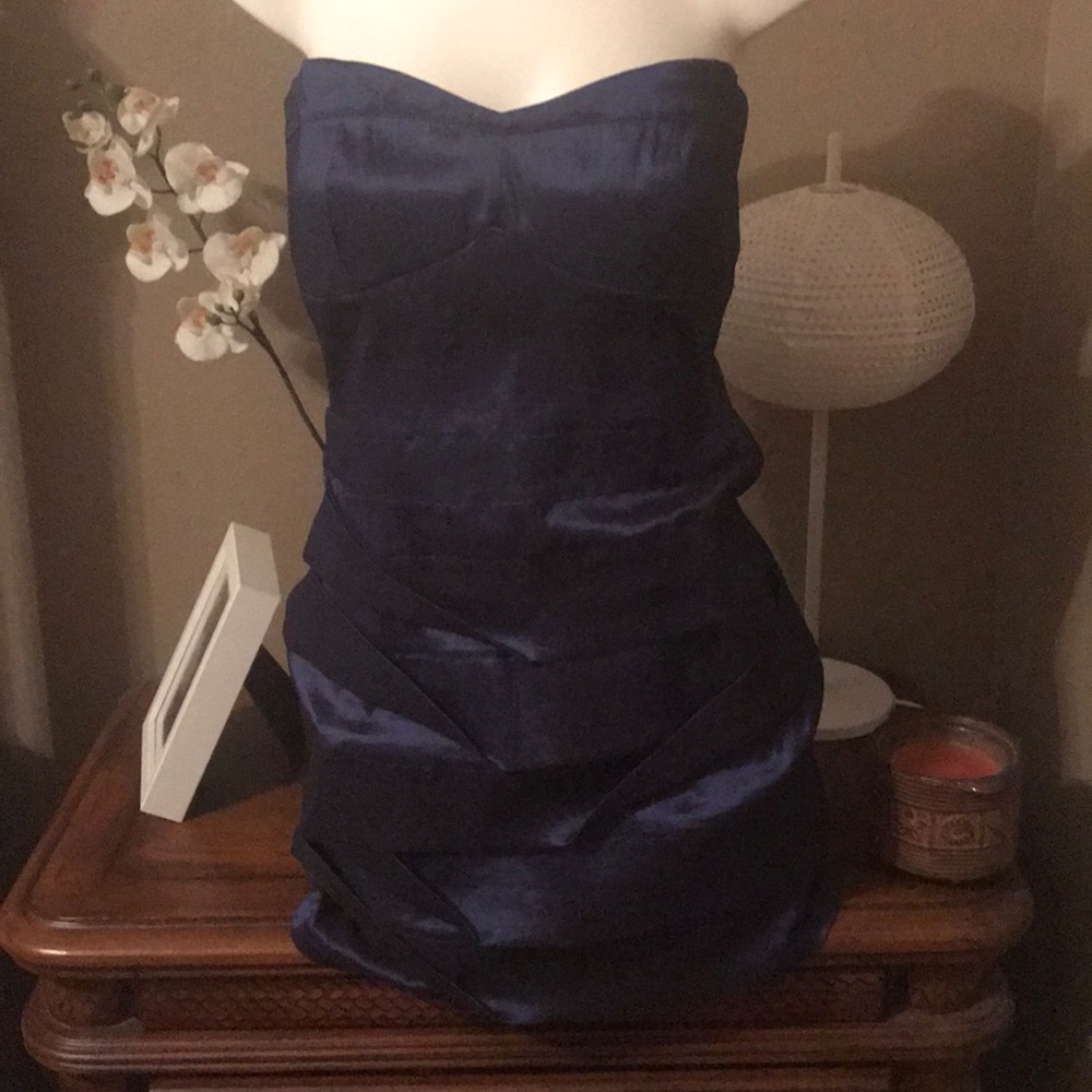 🌟🌟BRAND NEW BLUE STRAPLESS SILKY COCKTAIL DRESS